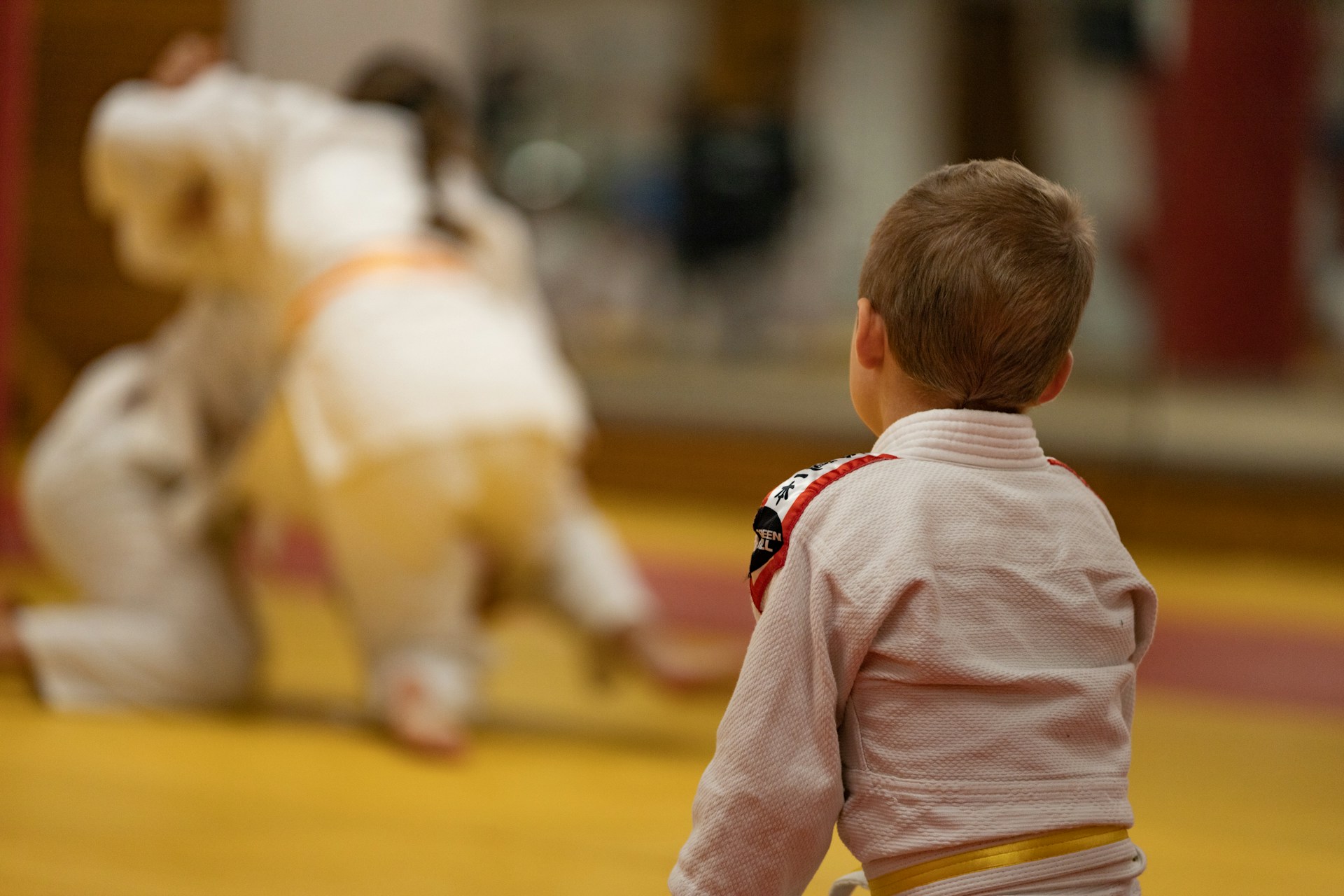 Sporty walki dla dzieci w Krakowie – jak wybrać dobre zajęcia i nie zniechęcić dziecka na starcie?